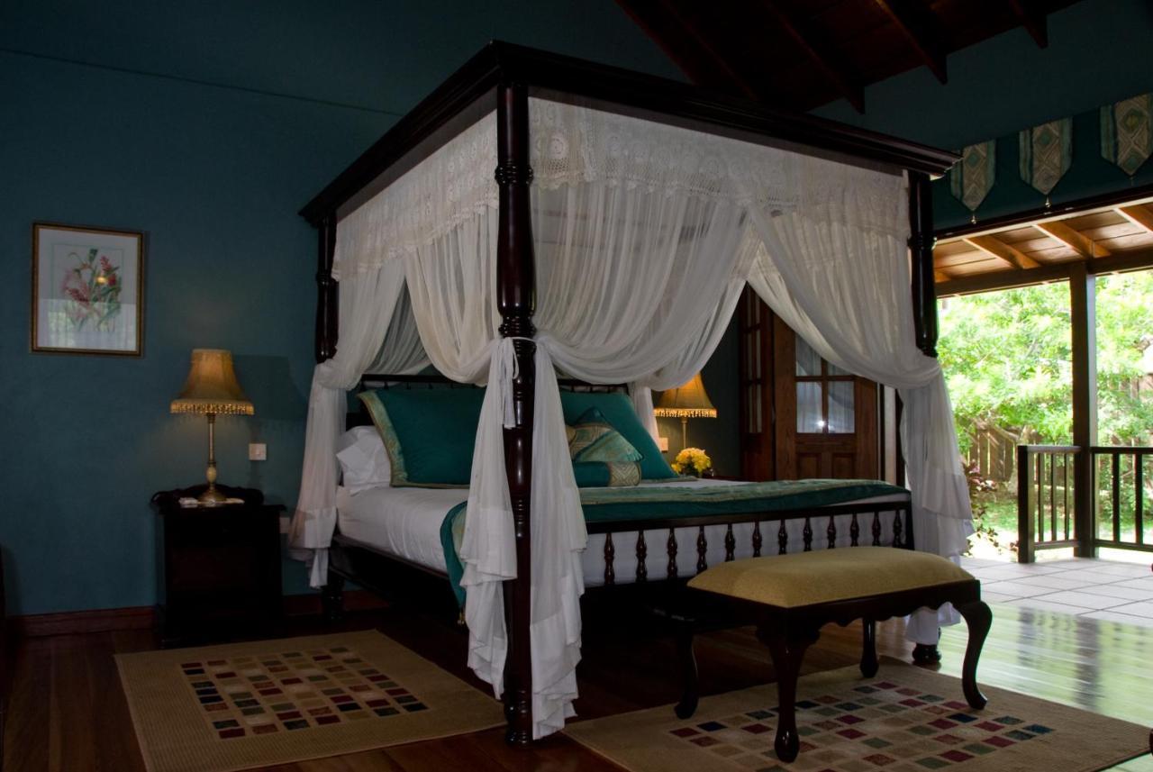 Spring Hotel Bequia Port Elizabeth Exterior photo